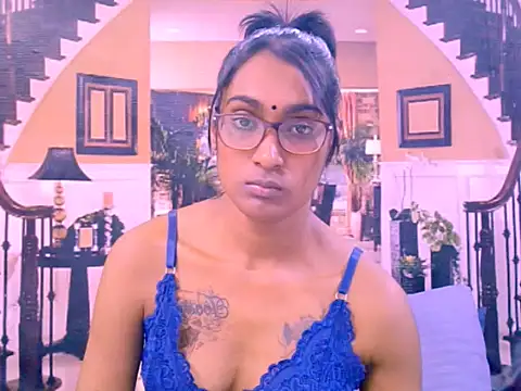 Chat XXX en directo de IndianRebel4u2Luv
