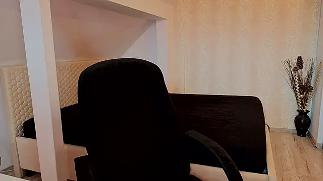 LoganStroud XXX чат на живо