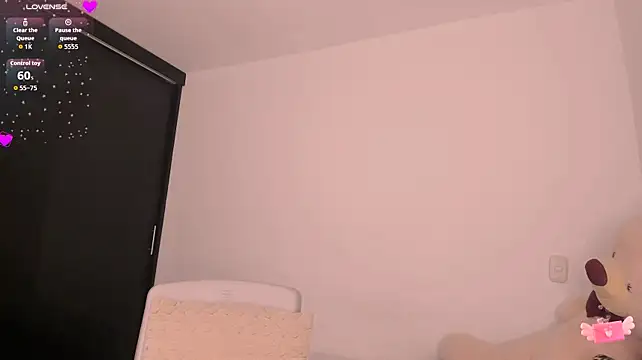 nahla_jameel Pertunjukan Webcam