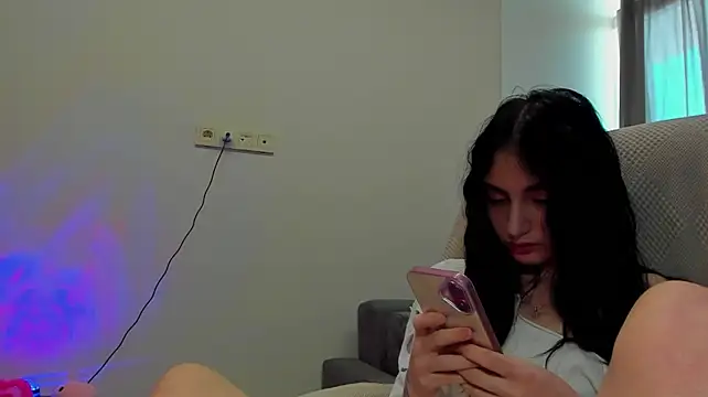 Lesyalisss Adlı Modelin Canlı XXX Sohbeti