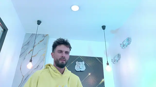 Онлайн чат XXX KingOfTemptation