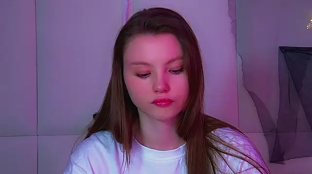 Chat +18 de KeiraAsti ao vivo