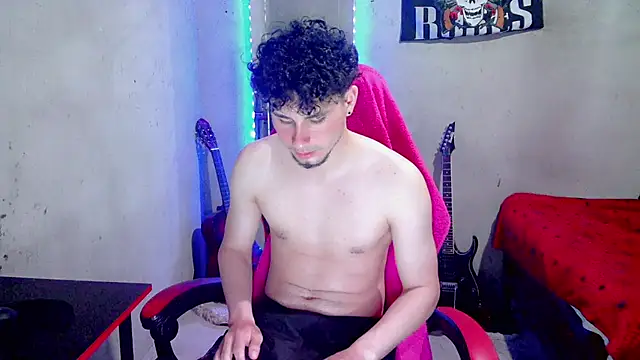 Chat +18 de Atom_Hot ao vivo