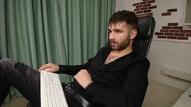 KyloEast Chat XXX in diretta