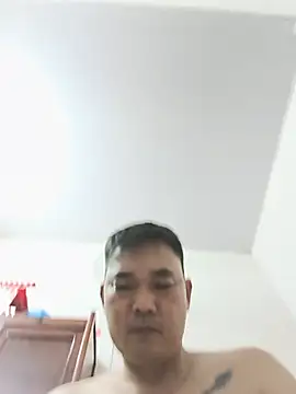 NguyenTrungHieu81 网络视讯表演