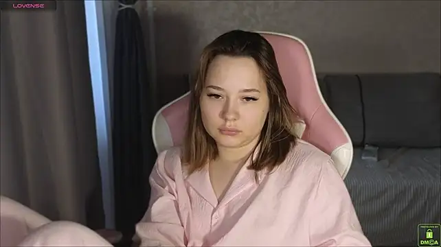 Chat +18 de Airyhill ao vivo