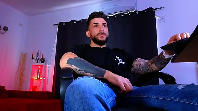 แชท XXX สดของ MightyAaron66