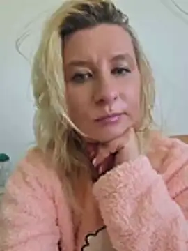 KaylinJan live XXX chat