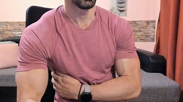HotHunkTrainer XXX чат на живо