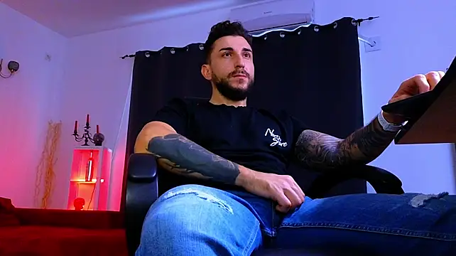 XXX chat uživo modela MightyAaron66