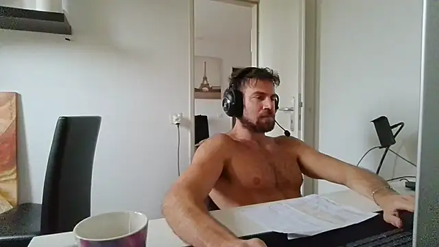 alpha-hunk Chat XXX live