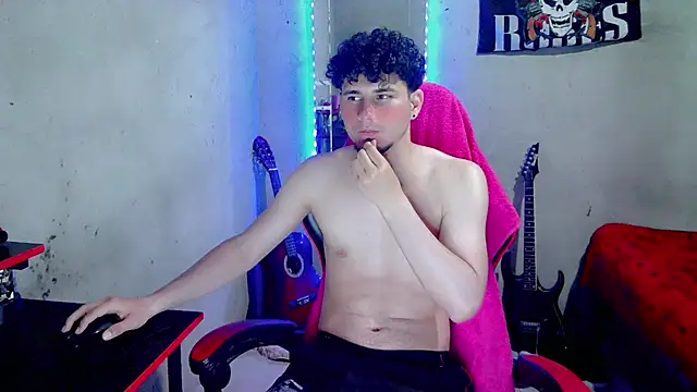Atom_Hot Chat XXX in diretta