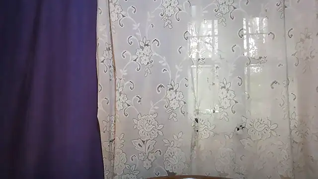 Chat XXX en directo de ExquisiteMature