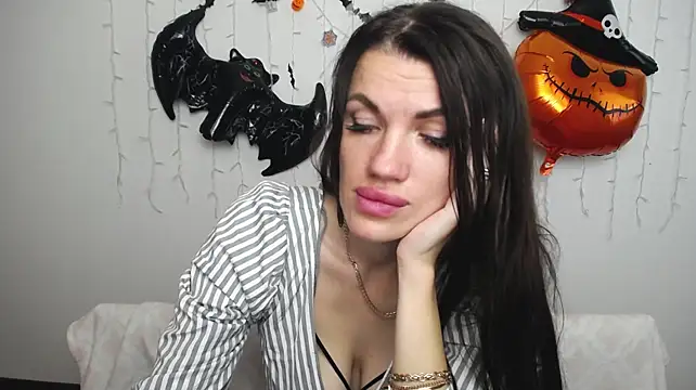 MilaLoona Live XXX-Chat