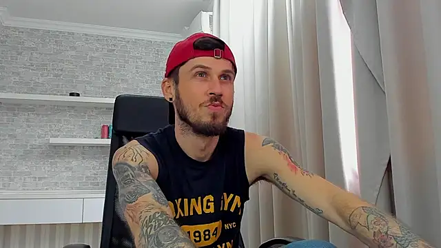 XXX chat uživo modela JonahShaw