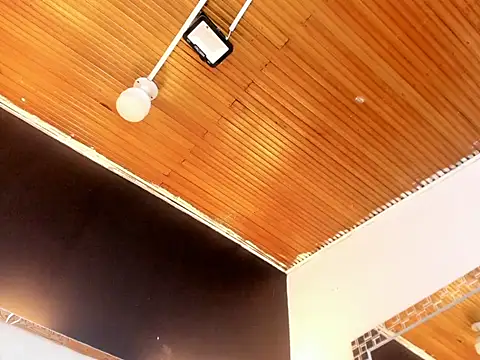 Queen_aanal Adlı Modelin Canlı XXX Sohbeti