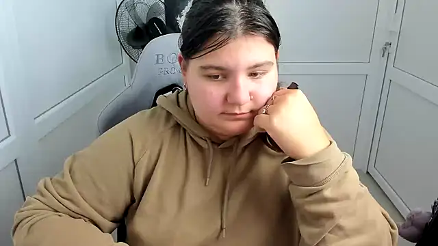 XXX chat uživo modela PhoenixFly