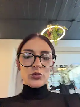 JadeVesper Adlı Modelin Canlı XXX Sohbeti