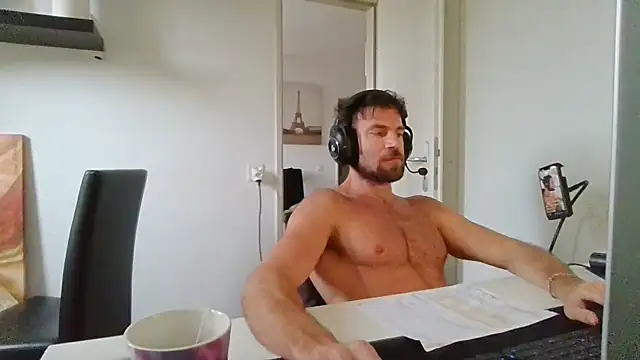 צ'אט XXX בשידור חי של alpha-hunk