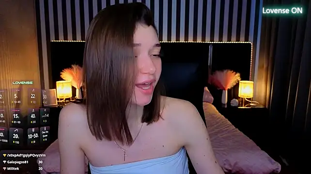 Cherry_Wipe Chat XXX in diretta