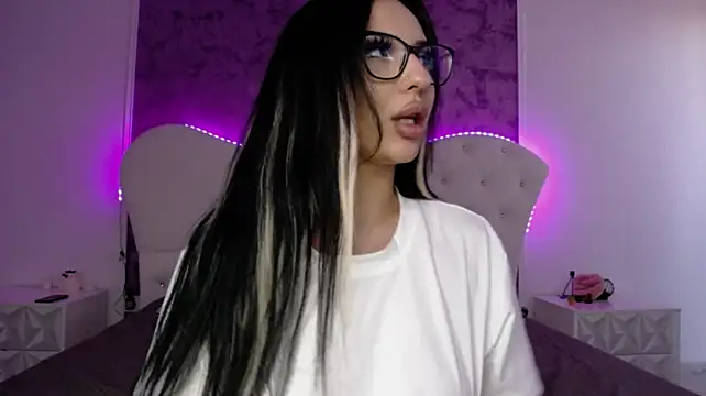 RavenFoxxy Chat XXX live