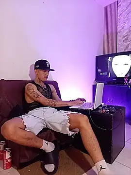 HannibalLester Live XXX Chat