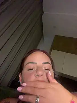 XXX chat uživo modela Kiara_Knightz