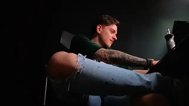 FelixStarkk XXX чат на живо