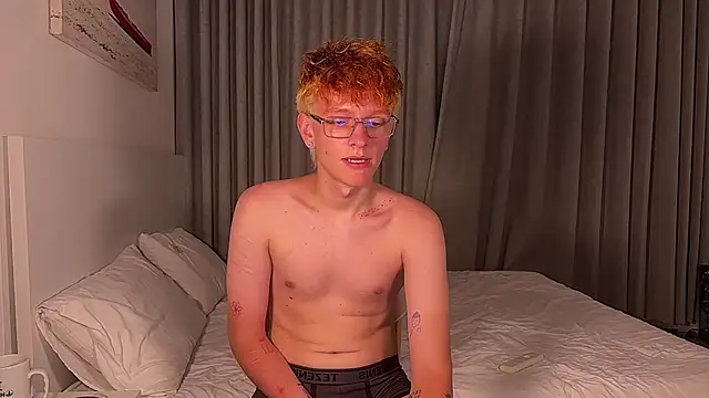 Ethan_Milthonss Live XXX Chat