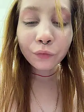 SlavicCandy's Live XXX Chat