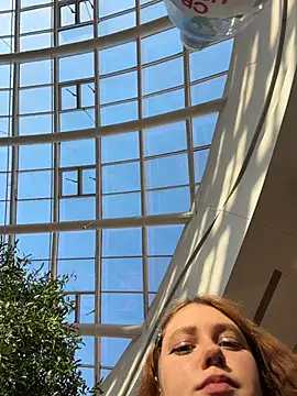 Chat XXX ao vivo de lucy-joy