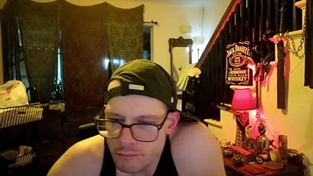 צ'אט XXX בשידור חי של MasterDaddyCool