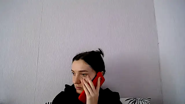 Shiny_gine's Live XXX Chat