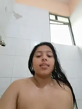 Cute-Simmi69のライブXXXチャット