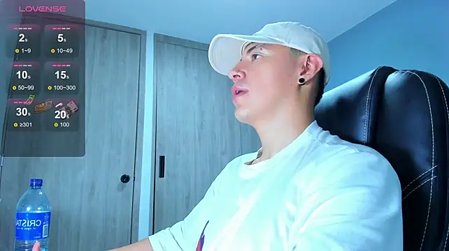XXX chat uživo modela LOBO_ALPHA