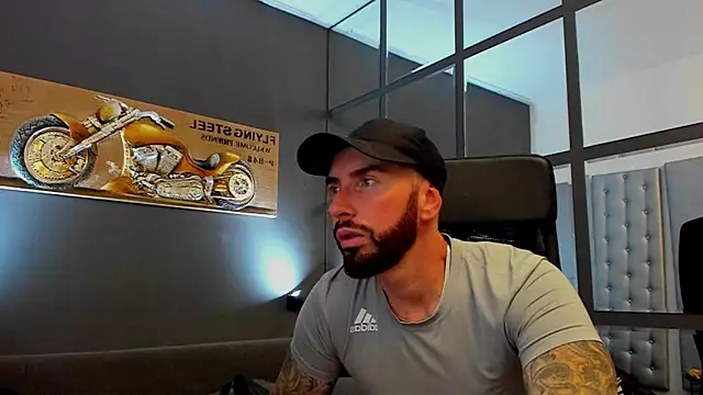 XXX chat uživo modela AronGrant