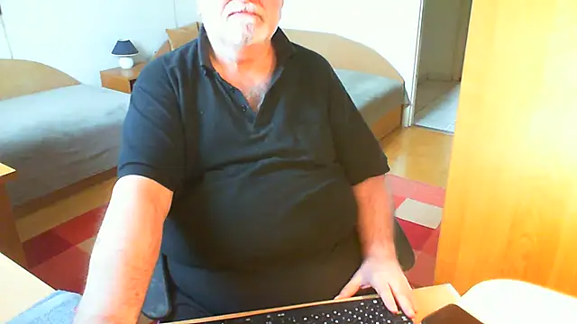 petvarad XXX чат на живо