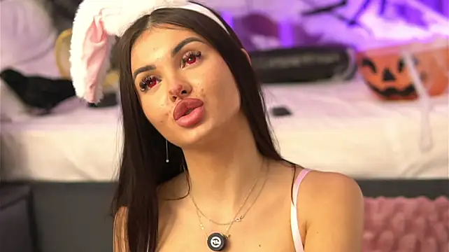 LilaRosesn Live XXX chat
