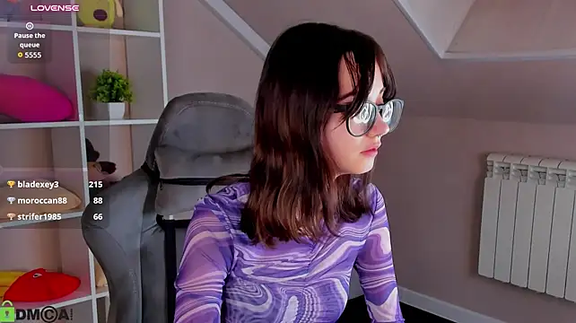 Emily_Burnns' Live XXX Chat