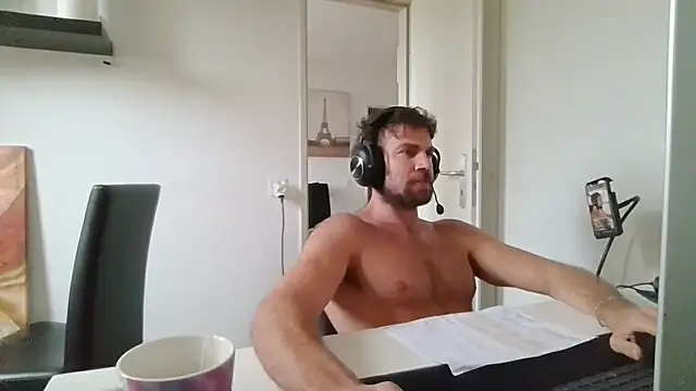 alpha-hunkn Live XXX chat
