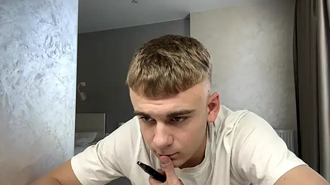 SoloFury Live XXX Chat