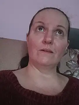 BustyLadyAlma's Live XXX Chat