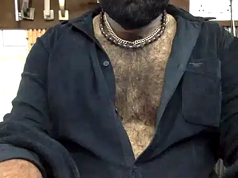 hairy_indian_dad Show in webcam