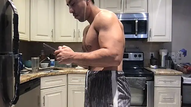 Czat XXX na żywo – BigGuyMuscle