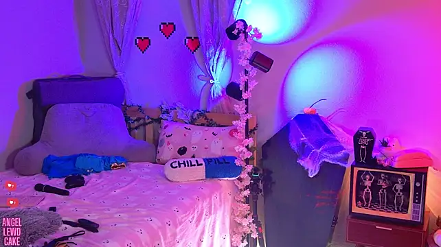 دردشة Angel-Lewd-Cake الجنسية المباشرة