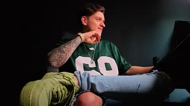 Czat XXX na żywo – FelixStarkk