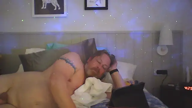 Mic_Oxinner's Webcam Show