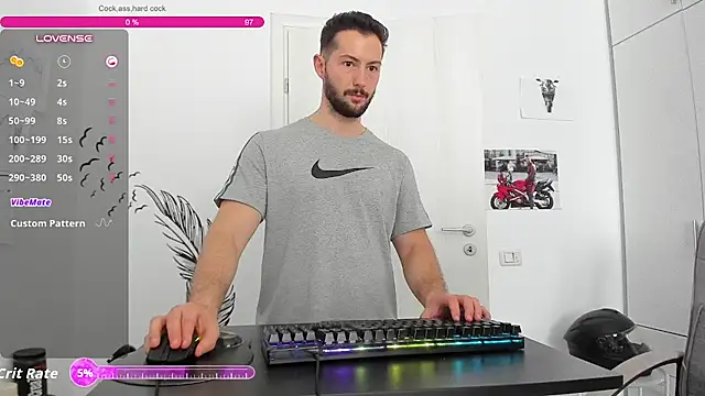 XXX chat uživo modela ZackFraser