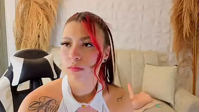 Chat XXX en directo de HilaryThomson2