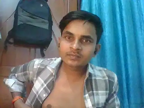 Chat +18 de Sumit_LkO ao vivo
